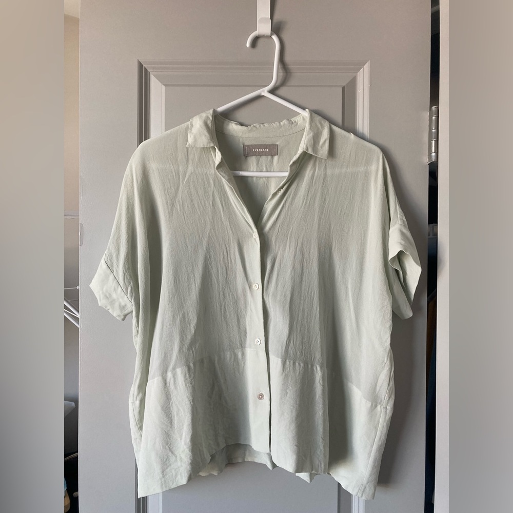Everlane The Clean Silk Short-Sleeve Square Shirt Light Green